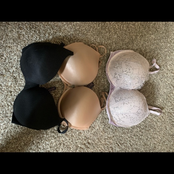 Victoria’s Secret bras - Picture 1 of 1
